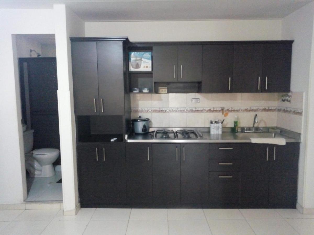 E2 Comodo Y Amplio Apartamento En Laureles Estadio 120 Mts2 Medellin Bagian luar foto