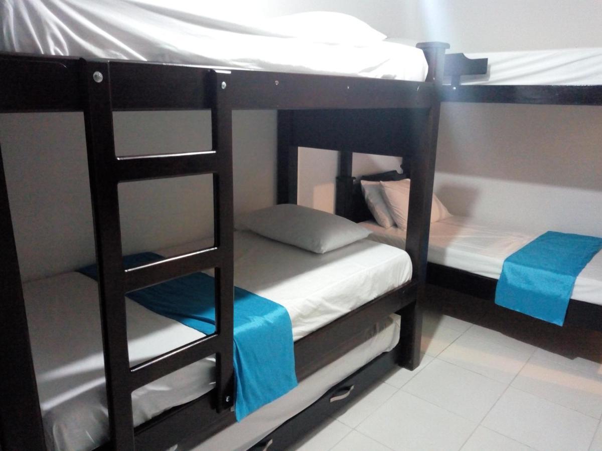E2 Comodo Y Amplio Apartamento En Laureles Estadio 120 Mts2 Medellin Bagian luar foto