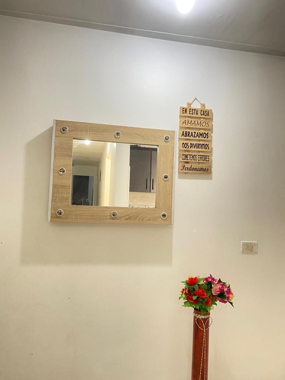 E2 Comodo Y Amplio Apartamento En Laureles Estadio 120 Mts2 Medellin Bagian luar foto
