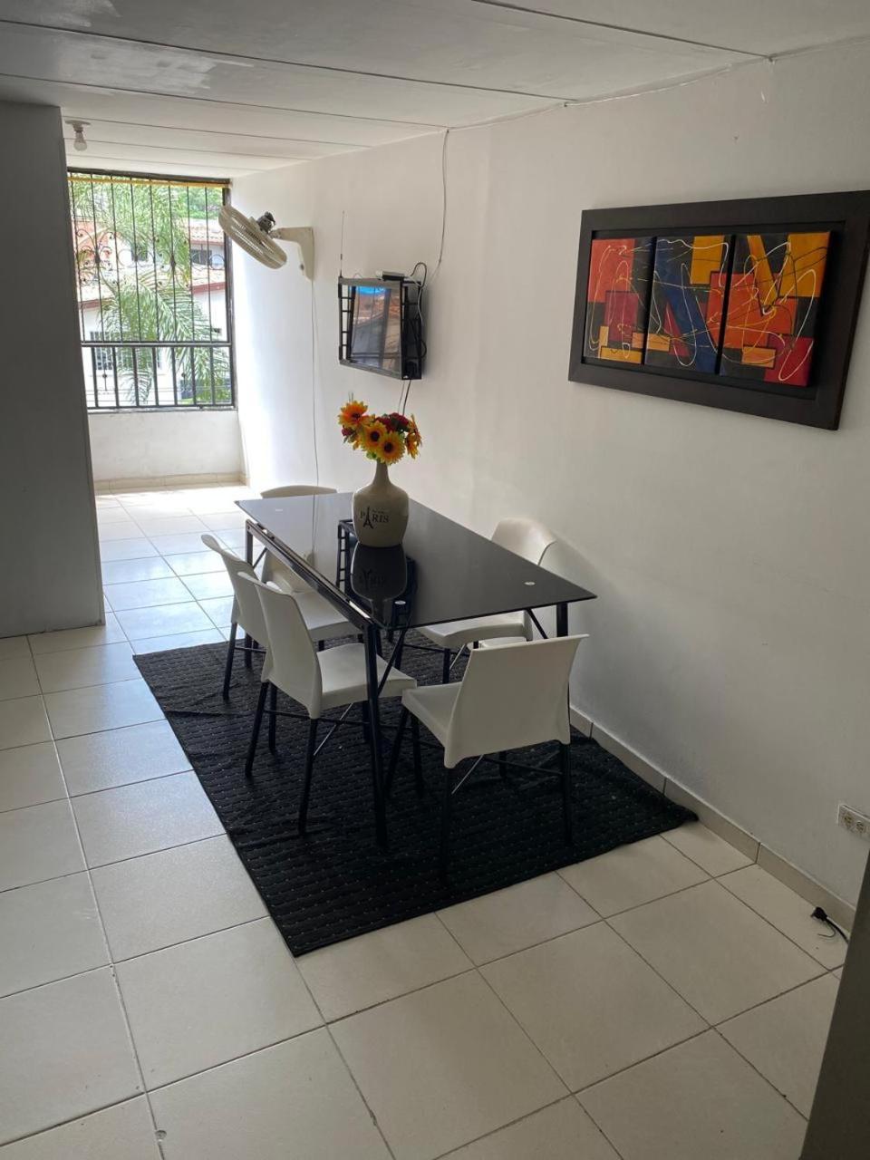 E2 Comodo Y Amplio Apartamento En Laureles Estadio 120 Mts2 Medellin Bagian luar foto